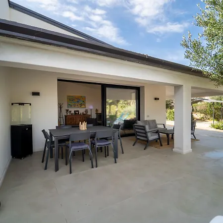Acquavite House *