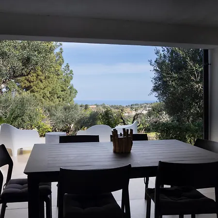 Villa Acquavite House *