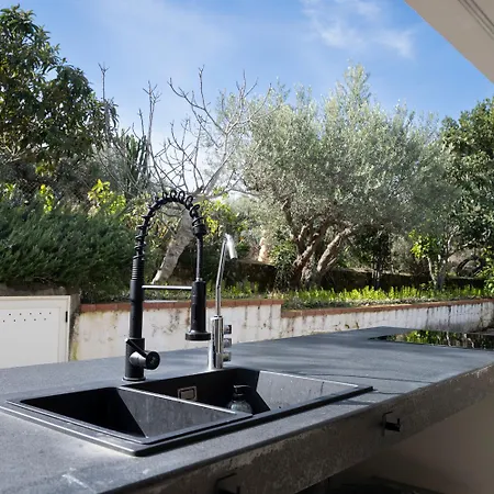 Villa Acquavite House