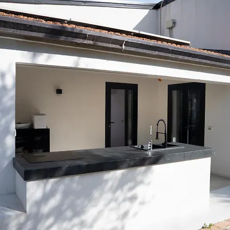 Villa Acquavite House *